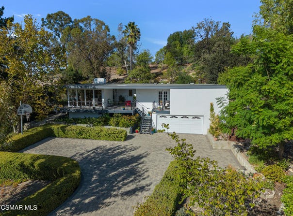 1082 La Cresta Drive, Thousand Oaks, CA 91362