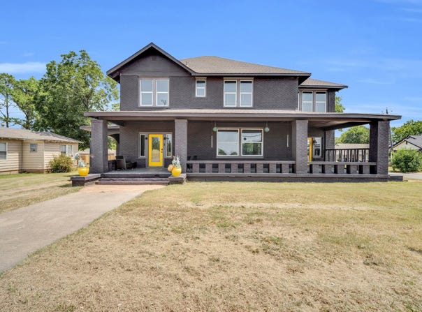 805 E Wise Street, Bowie, TX 76230