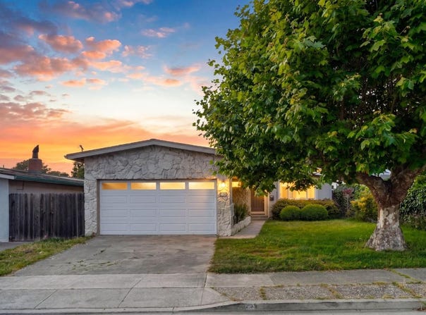 339 Greenway DR, Pacifica, CA 94044