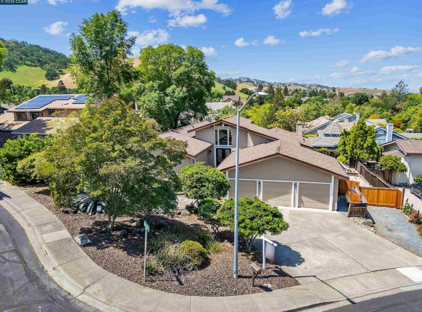 1181 Blue Lake Way, Concord, CA 94521