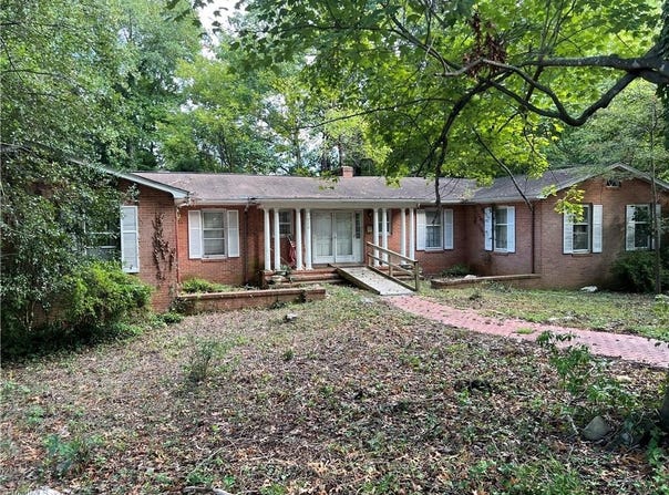 328 Robin Road, Mount Airy, NC 27030