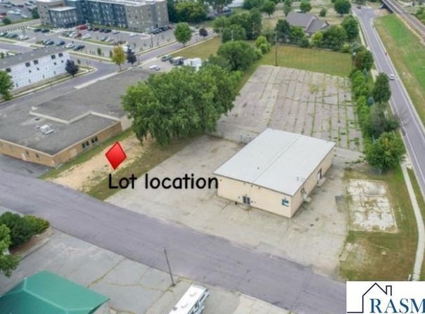 D Street, Mankato, MN 56001
