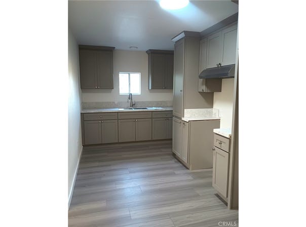 966 7th, Pomona, CA 91766