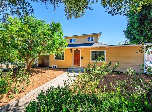 566 Oak Street, Glendale, CA 91204