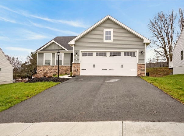 105 Horseshoe Loop, Washington, PA 15301