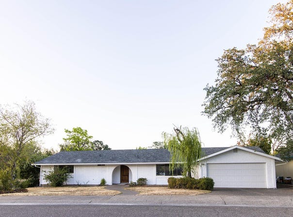 3330 Stratford Avenue, Redding, CA 96001