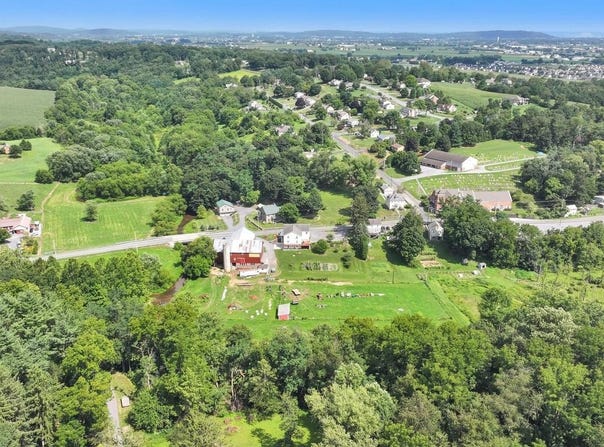 330 N CLAY Road, LITITZ, PA 17543