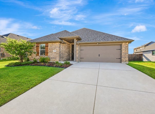 3020 Cliffview Drive, Sanger, TX 76266