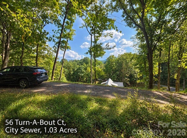 250 & 300 Turn-A-Bout Court, Waynesville, NC 28785