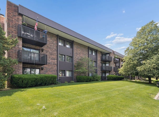 1424 WOODBRIDGE Road, Joliet, IL 60436