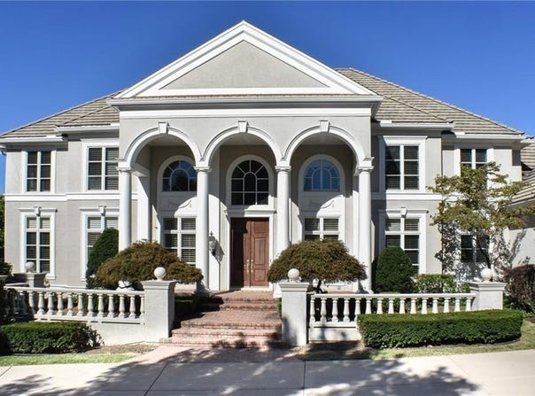 11724 Canterbury Street, Leawood, KS 66211
