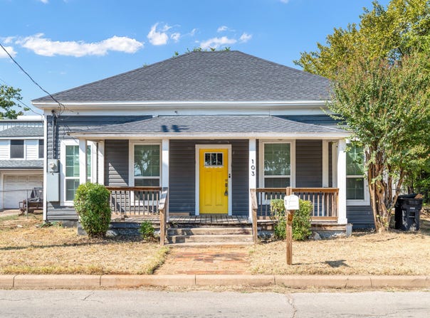 103 May Avenue, Cleburne, TX 76031