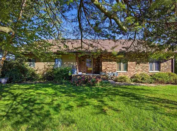 602 E Preston St, Stanwood, IA 52337