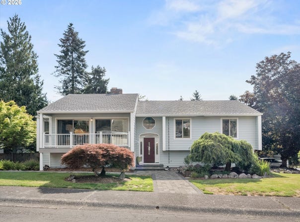 2498 SADDLE Ct, WestLinn, OR 97068
