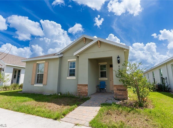 802 Friendship Circle, Labelle, FL 33935