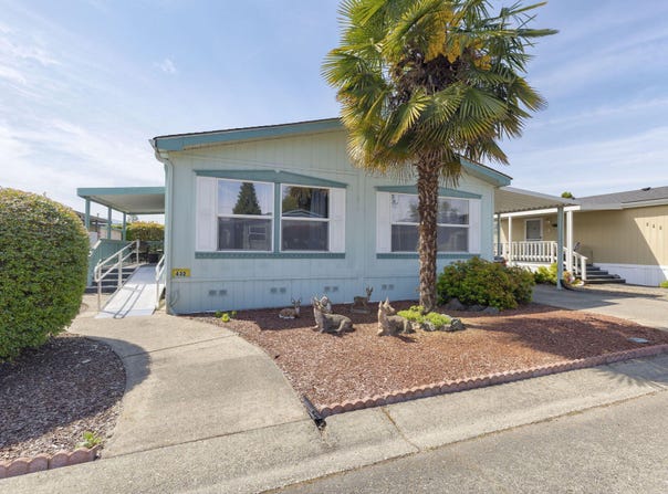 432 Whispering Willow Drive, Grants Pass, OR 97527
