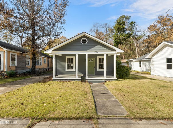1316 N 5th Avenue, Laurel, MS 39440