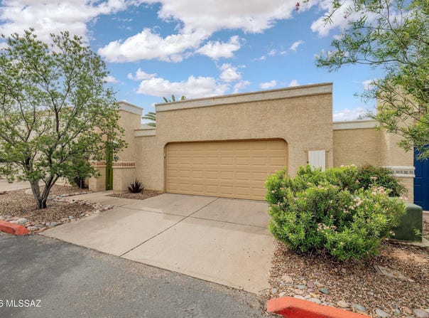 7530 E Shore Drive, Tucson, AZ 85715