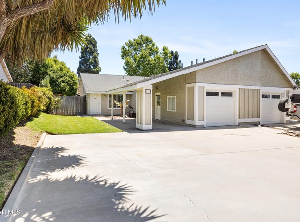650 Hacienda Drive, Camarillo, CA 93012