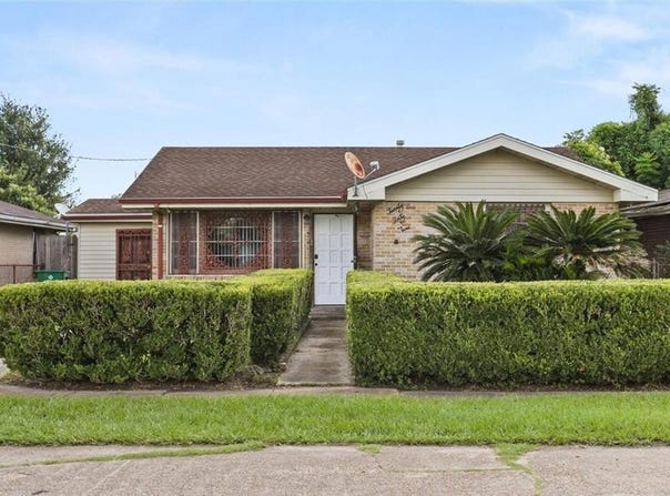 2049 MANOR HEIGHTS Drive, Marrero, LA 70072