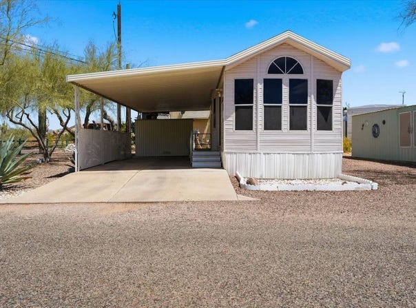 939 N Acacia Rd, Apache Junction, AZ 85119