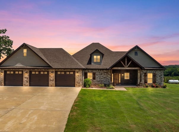 31 Winterberry Drive, Greenbrier, AR 72058-9397