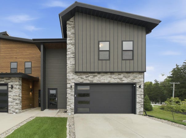 349 Sawgrass Drive, Crown Point, IN 46307