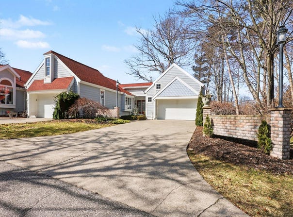 16840 Landing Drive, Spring Lake, MI 49456