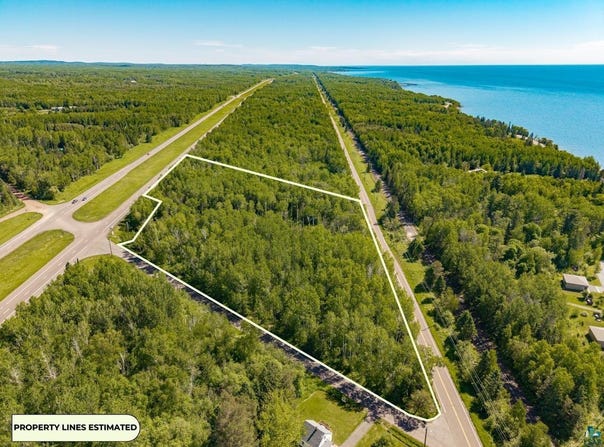 McDonnell Rd, Duluth, MN 55804