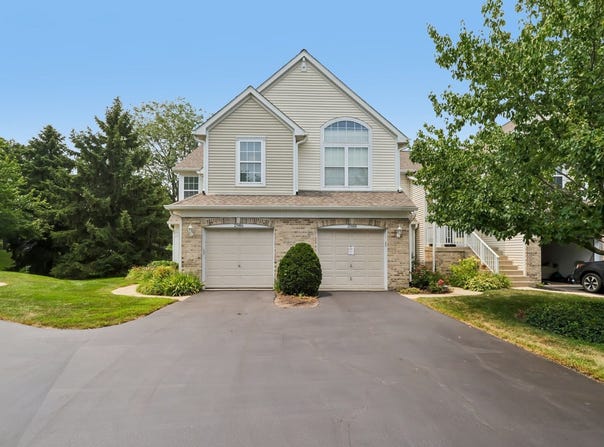 2986 Waters Edge Circle, Aurora, IL 60504