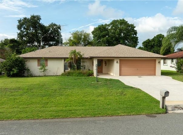 2211 Pasco Drive, Sebring, FL 33870