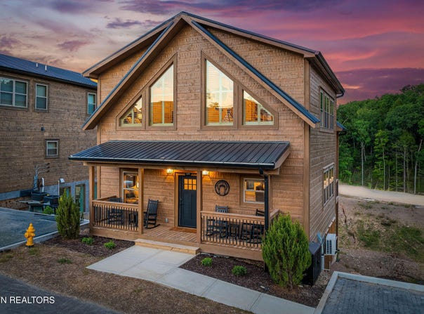 519 Warbonnet Way, Pigeon Forge, TN 37863