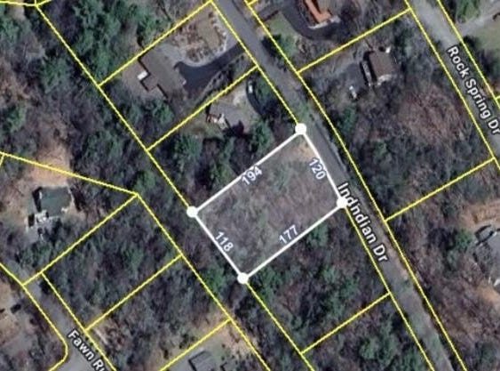 165 Indian Drive, Greentown, PA 18426