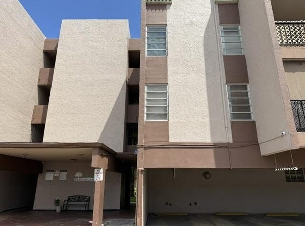 1900 W 68th Street, Hialeah, FL 33014
