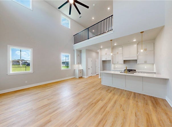 5902 S Bellview Road, Rogers, AR 72758