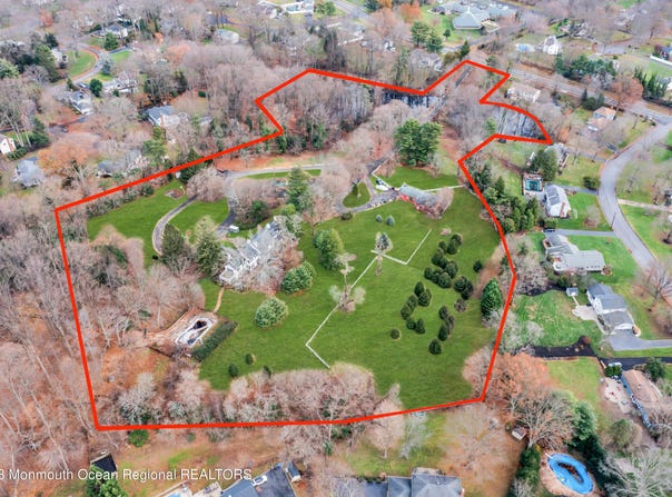 911 Middletown Lincroft Road, Middletown, NJ 07748