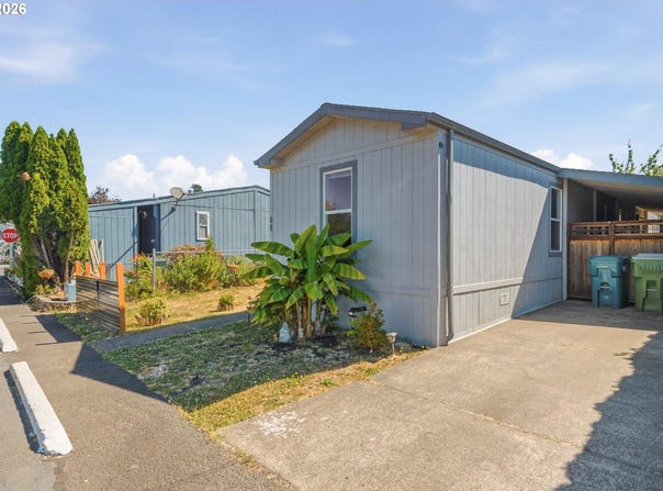 301 E COLUMBIA Dr, Newberg, OR 97132