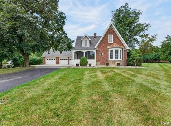 25349 E Huron River Drive, Flat Rock, MI 48134