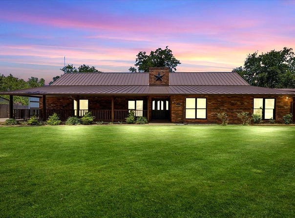 154 Shoreline Dr, Bastrop, TX 78602