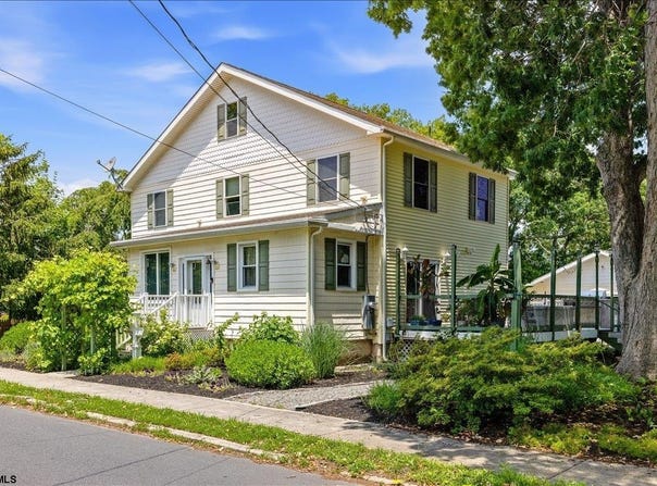 169 W Johnson Ave, Somers Point, NJ 08244