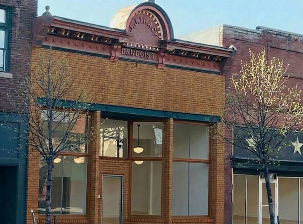 111 S MAIN St, Hailey, ID 83333