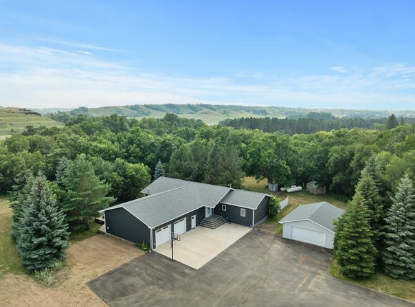 10001 S Project RD, Burlington, ND 58701