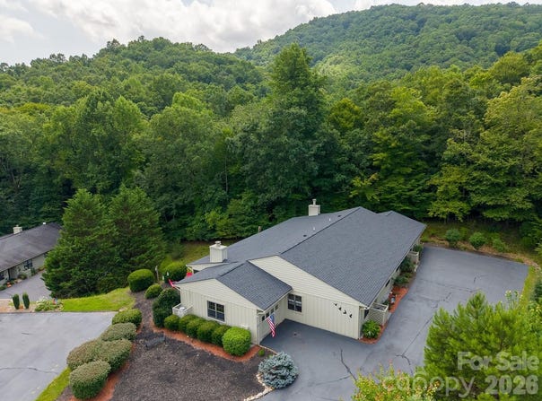 16A Willow View Drive, Franklin, NC 28734