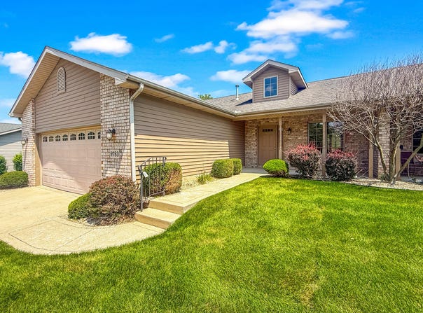 9783 Hart Street, St. John, IN 46373