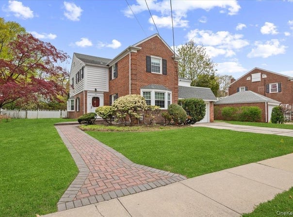 60 Broadway, Lawrence, NY 11559