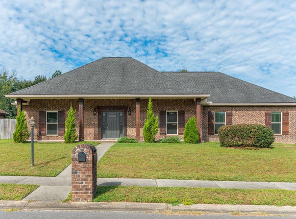 6450 Amanda Court, Crestview, FL 32536