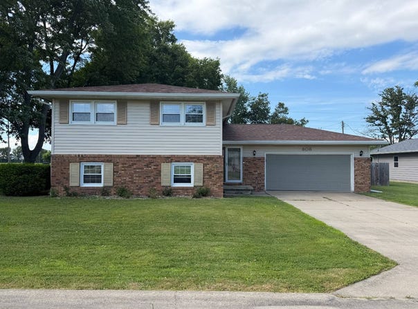 808 W Rustic St, Robinson, IL 62454