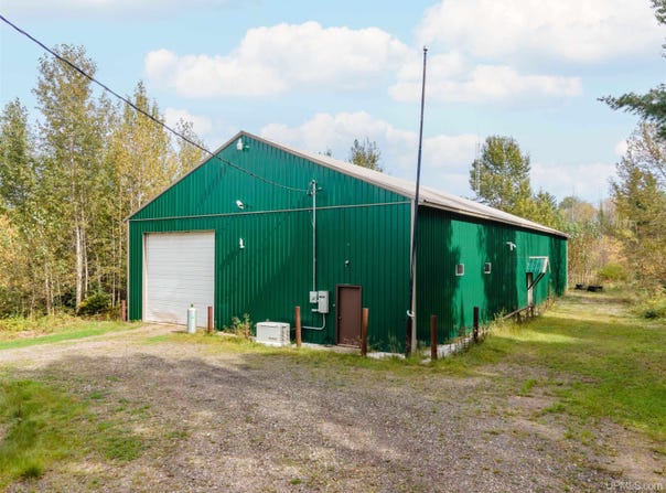 180 Lynx Lane, Iron River, MI 49935