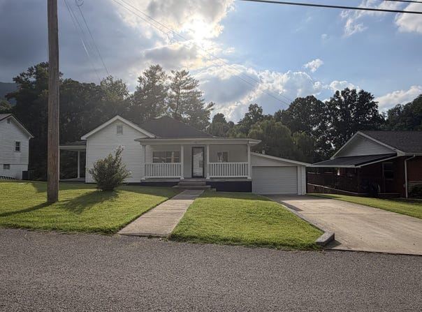 175 Maggard Street, Benham, KY 40807