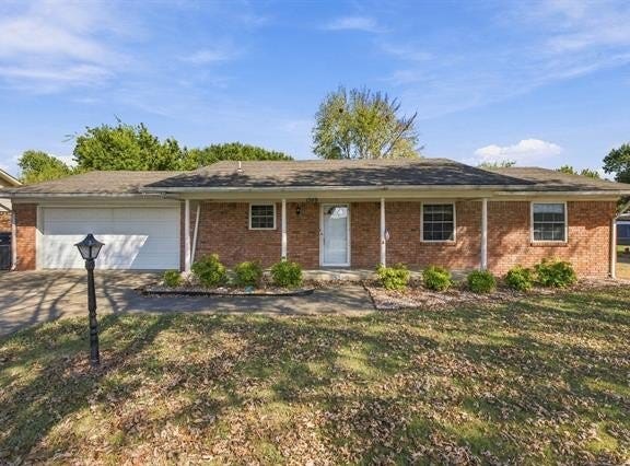 1509 Lahoma, Pryor, OK 74361